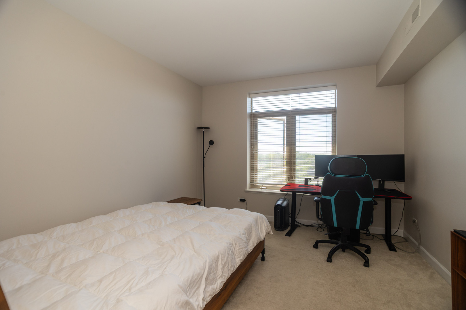 8440 Callie Avenue #606, Morton Grove, IL 60053