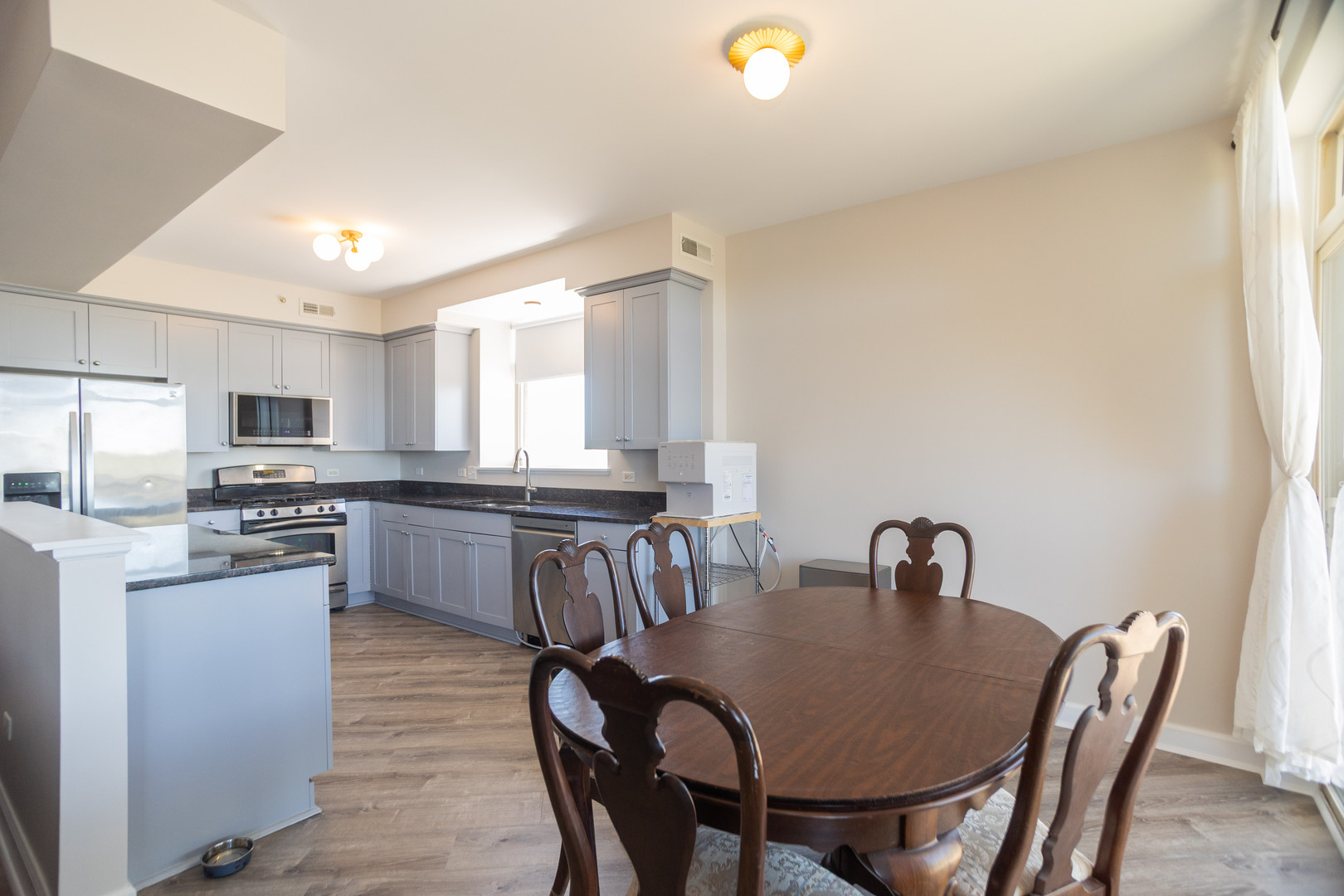 8440 Callie Avenue #606, Morton Grove, IL 60053