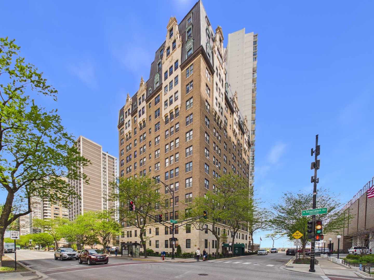 6101 N Sheridan Road #1A, Chicago, IL 60660