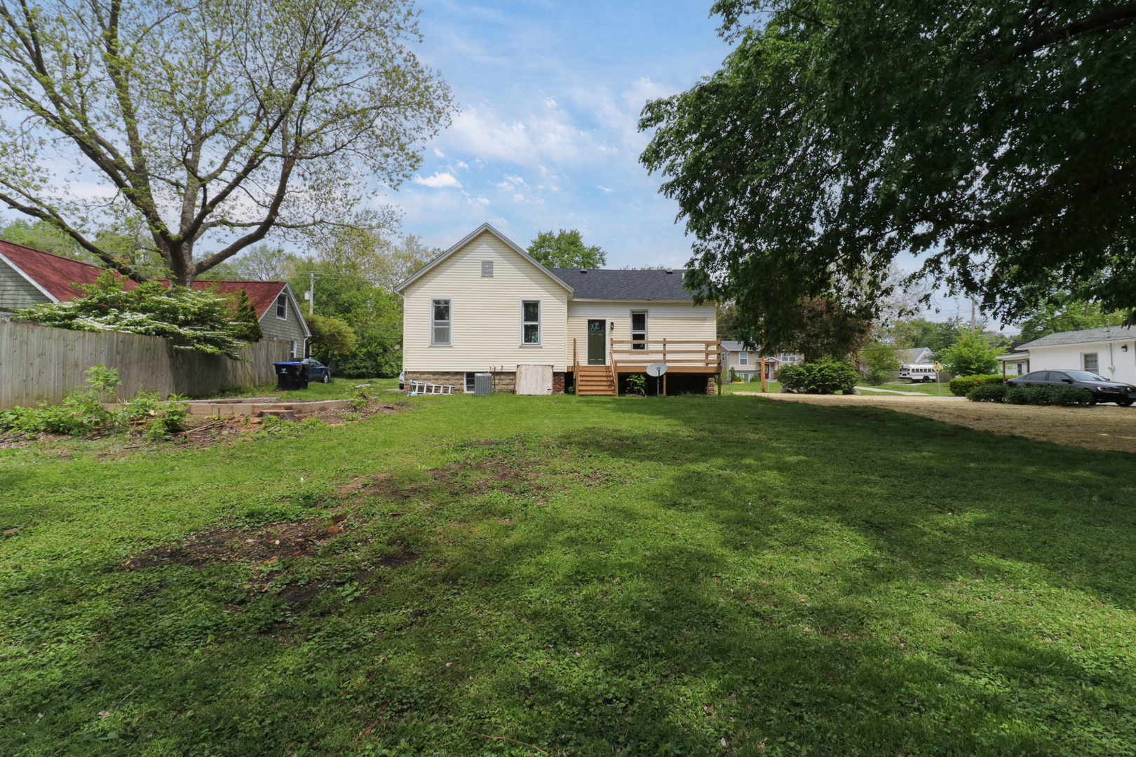 1308 W Market Street, Bloomington, IL 61701