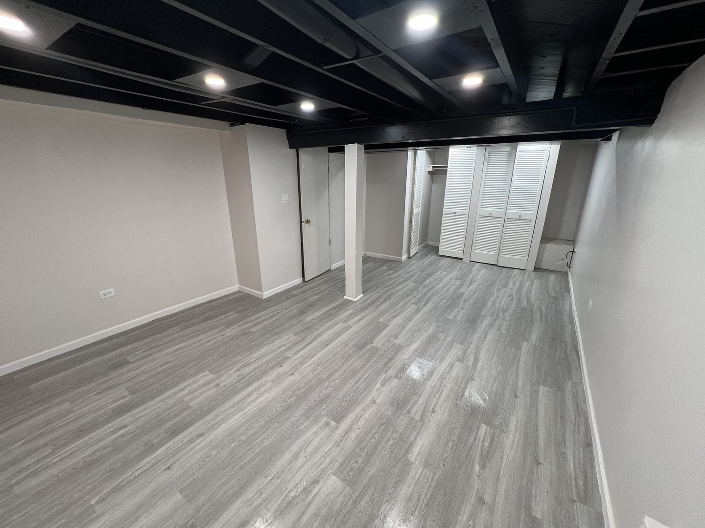 936 Russell Place, Mundelein, IL 60060