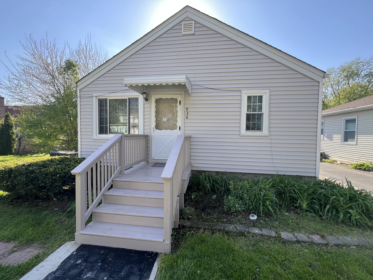 936 Russell Place, Mundelein, IL 60060