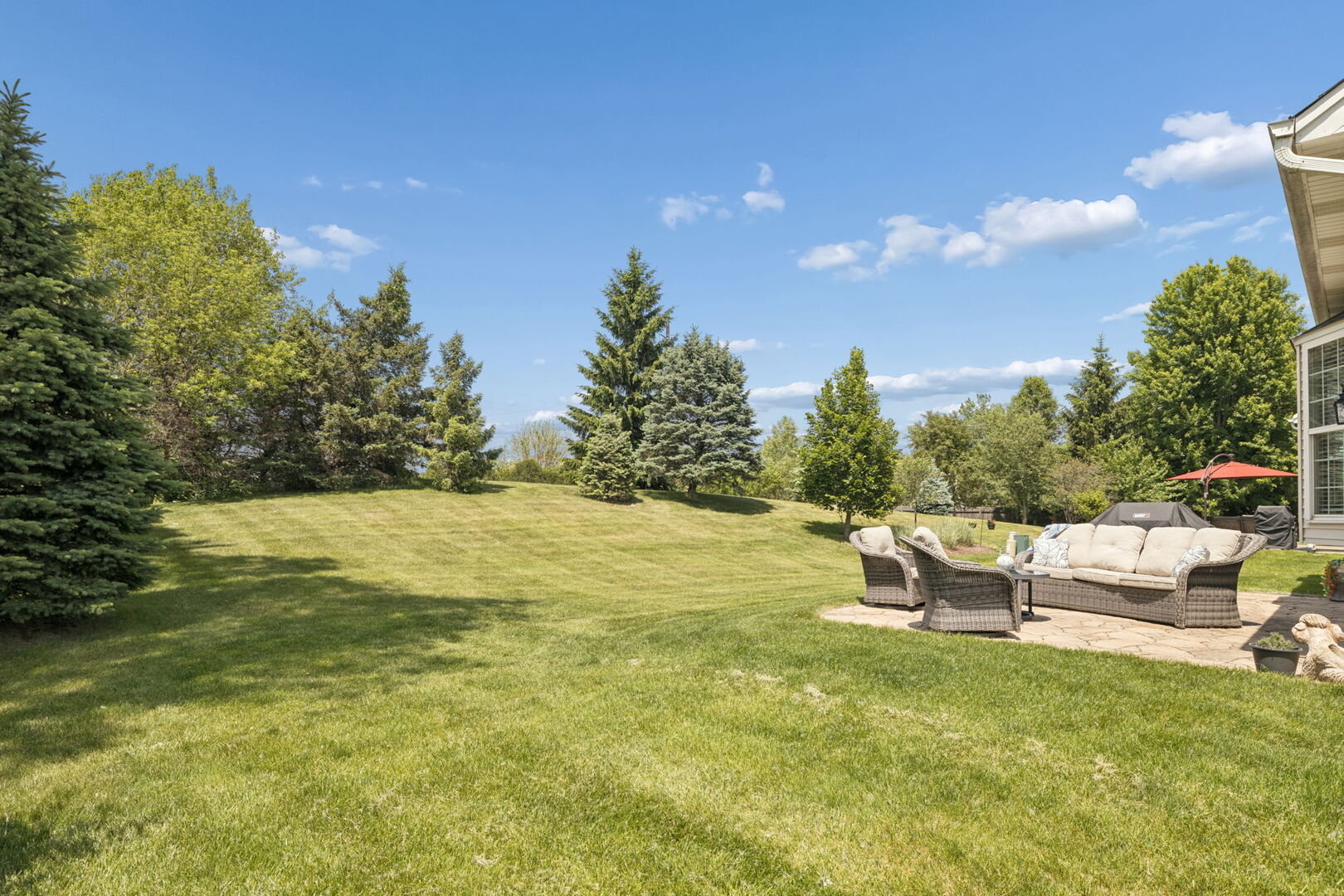 3898 Valhalla Drive, Elgin, IL 60124