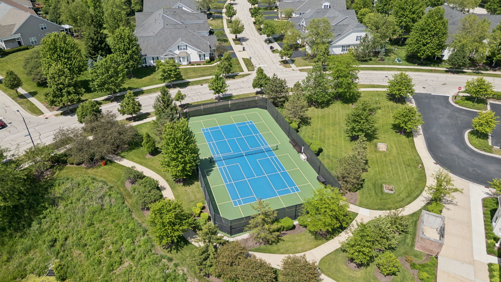 3898 Valhalla Drive, Elgin, IL 60124