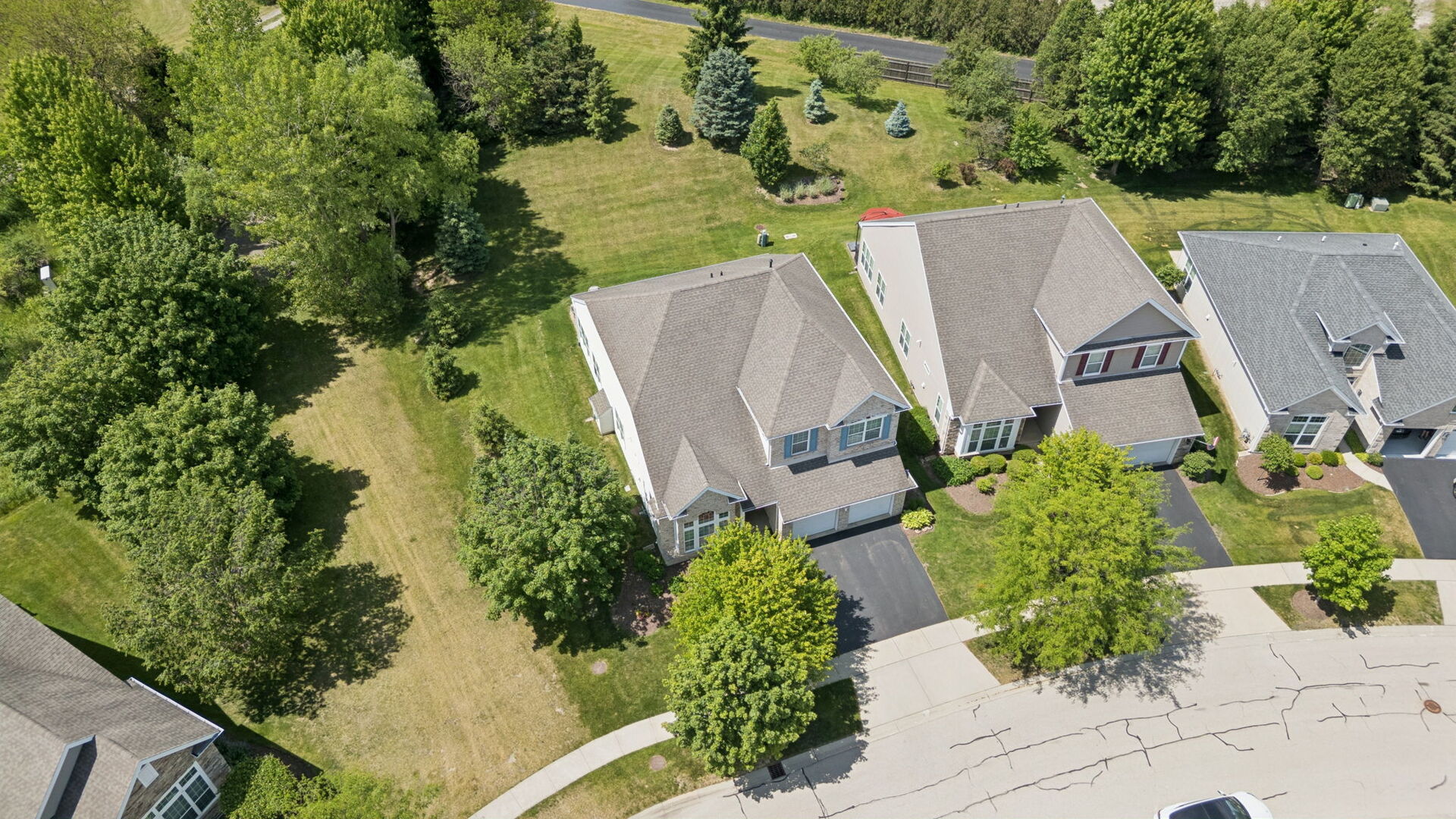 3898 Valhalla Drive, Elgin, IL 60124