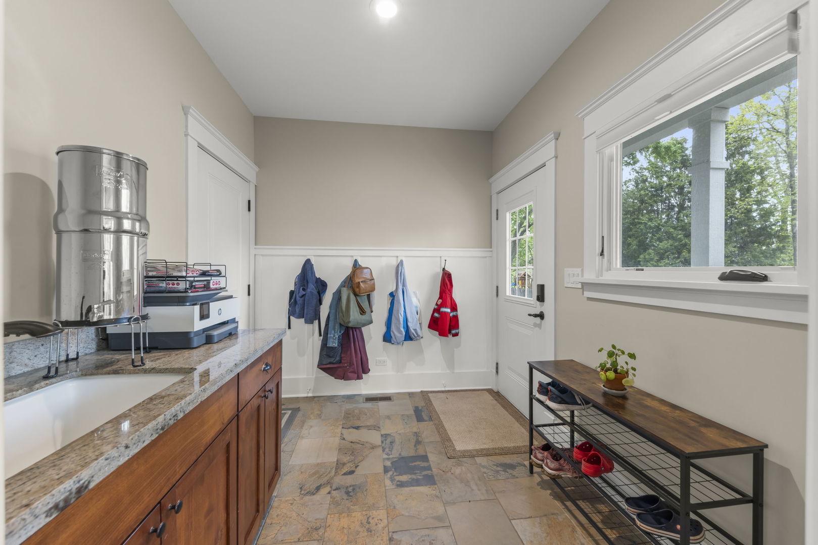 451 Lowell Avenue, Glen Ellyn, IL 60137