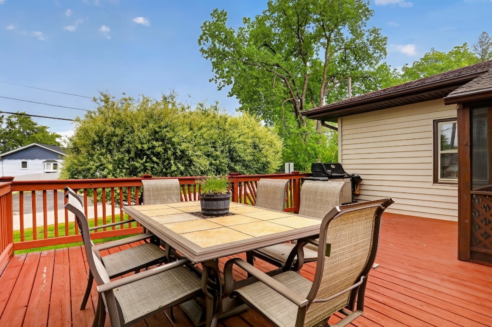 2501 S Vaupell Drive, McHenry, IL 60051