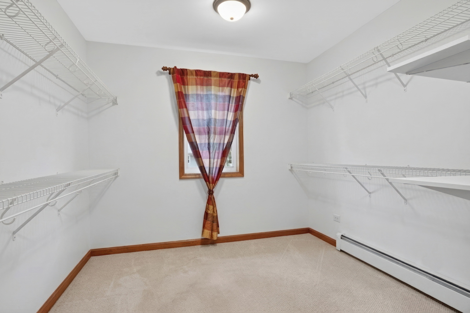2501 S Vaupell Drive, McHenry, IL 60051