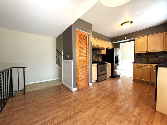 129 Rumsey Place, Westmont, IL 60559