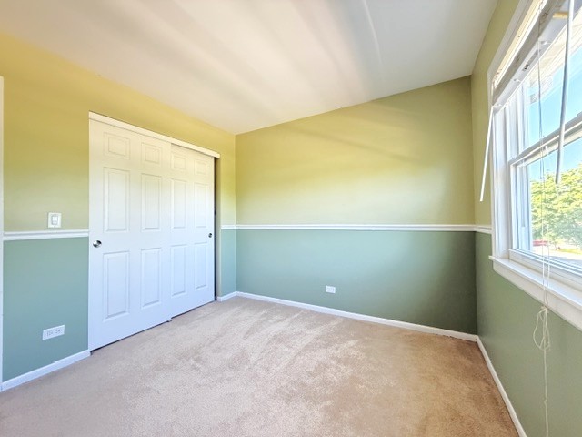 129 Rumsey Place, Westmont, IL 60559
