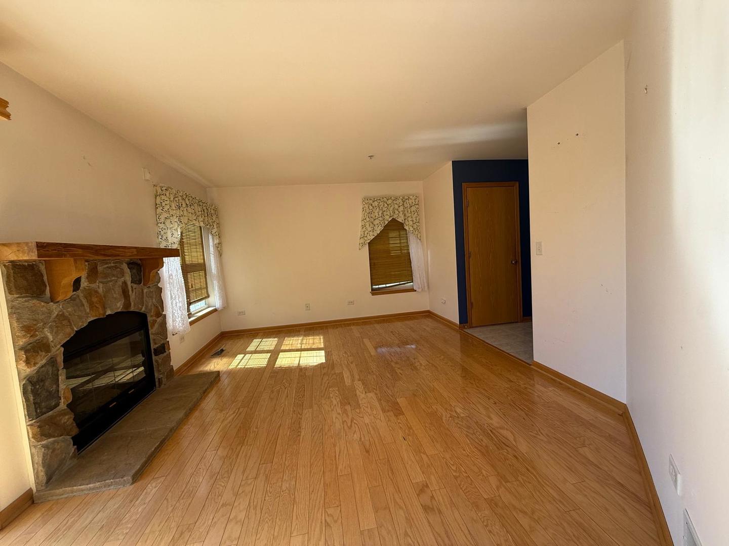 601 Blue Springs Drive #289, Fox Lake, IL 60020