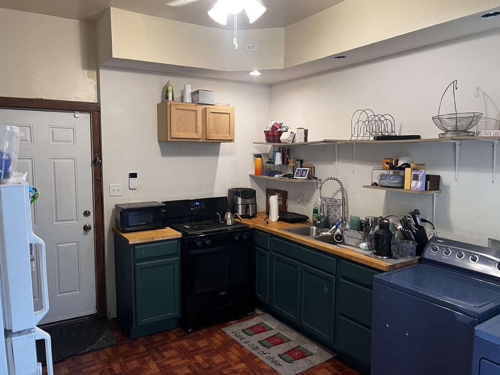 401 S Cicero Avenue, Chicago, IL 60644