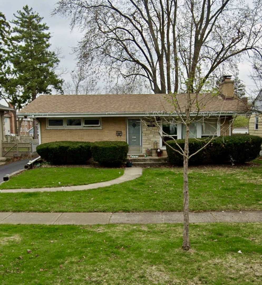 223 S Lincoln Street, Westmont, IL 60559