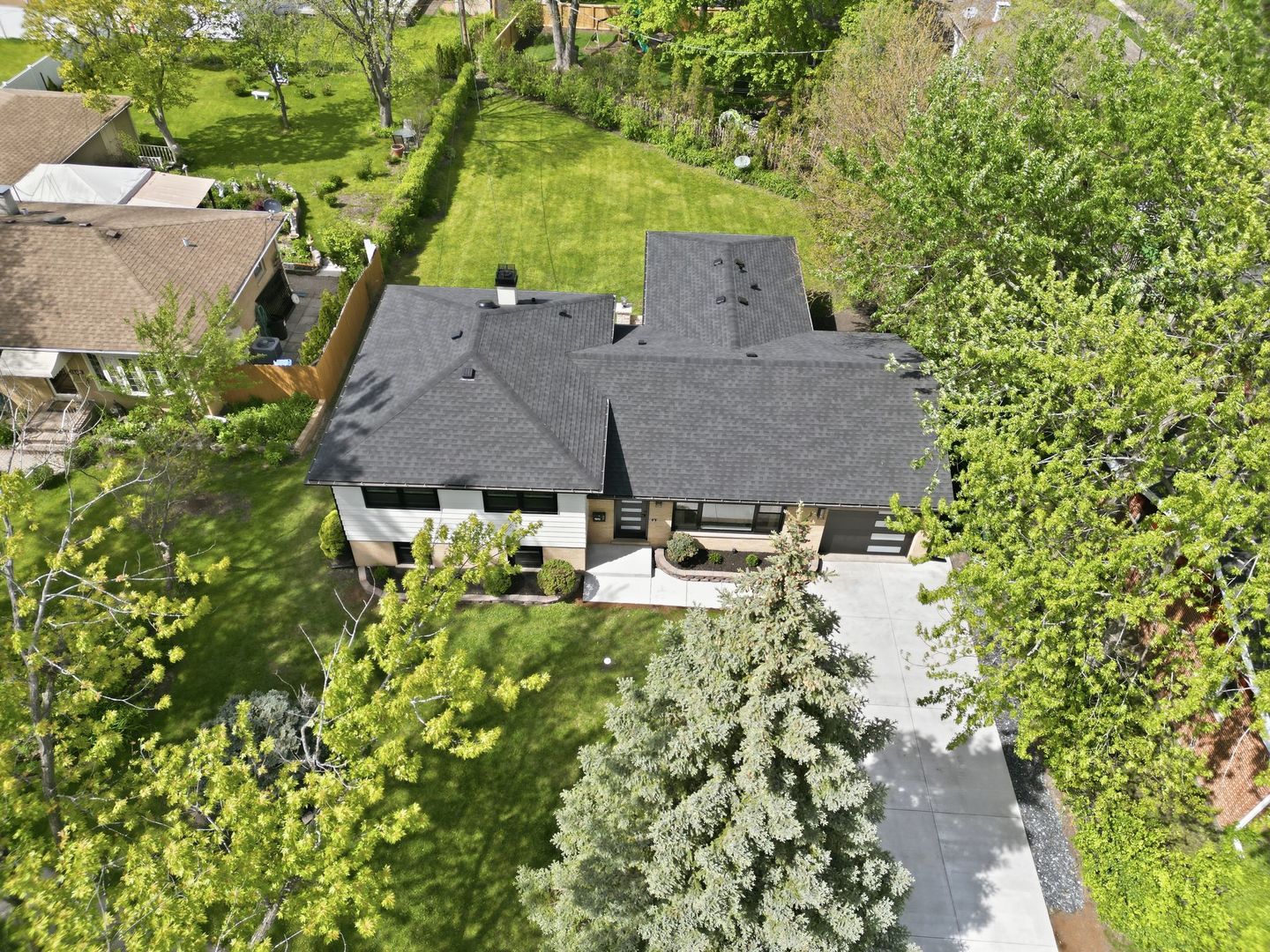 1602 W Willow Lane, Mount Prospect, IL 60056