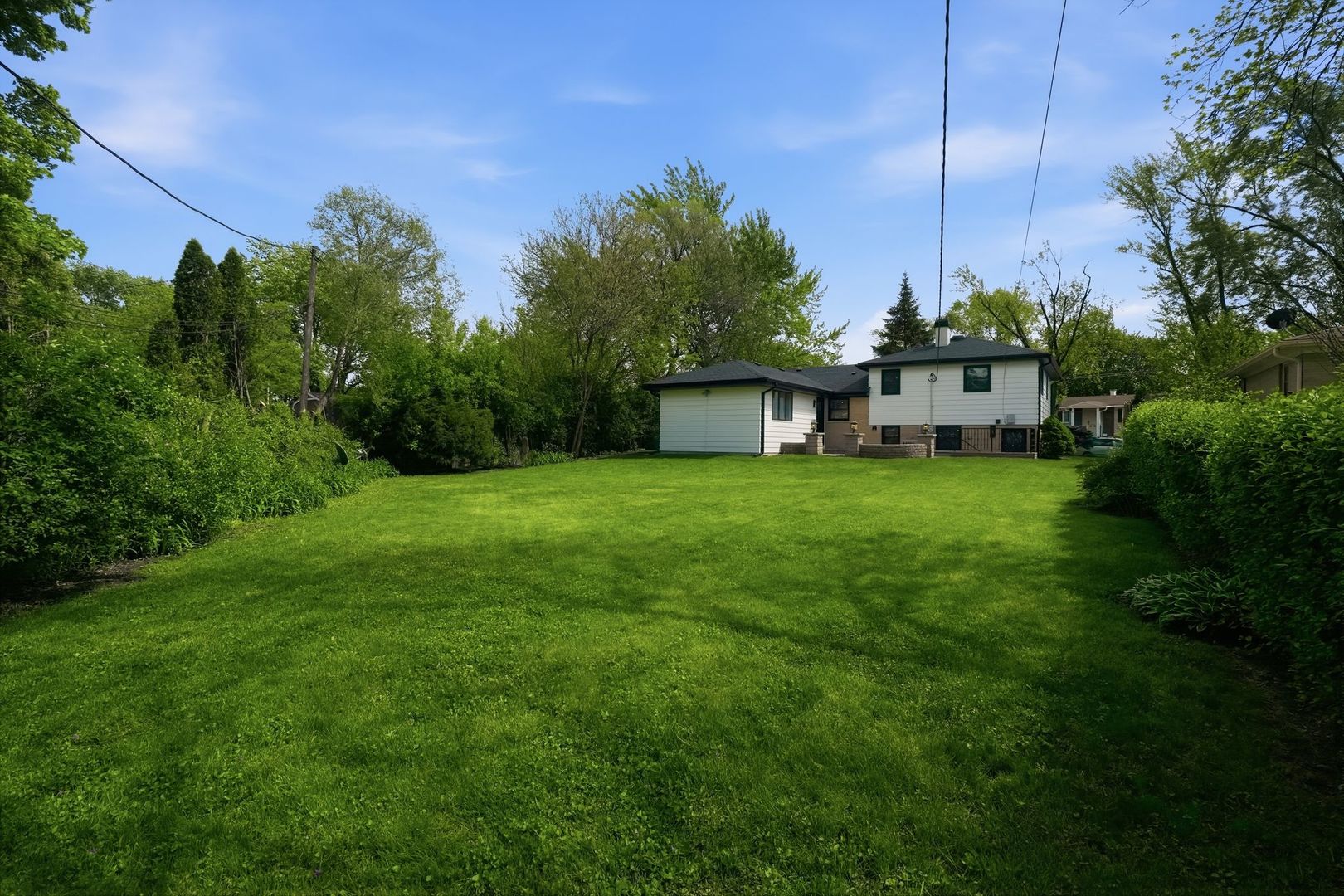 1602 W Willow Lane, Mount Prospect, IL 60056