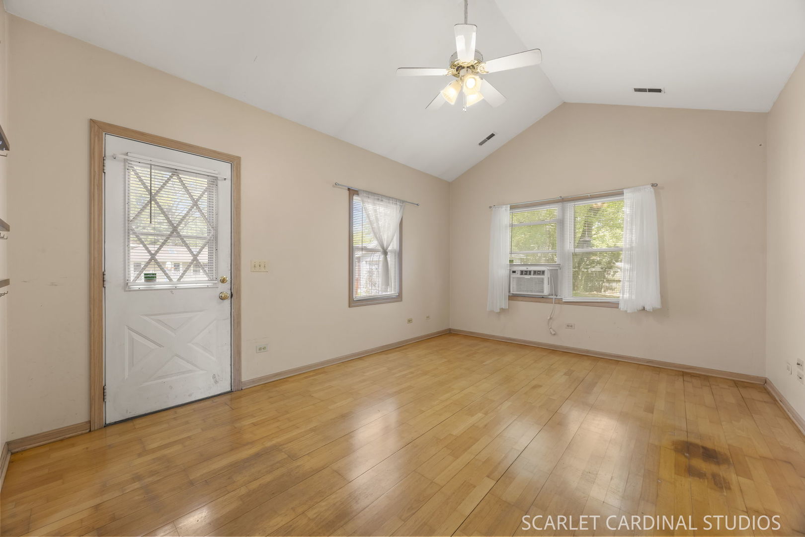 1209 Fischer Street, Wheaton, IL 60189