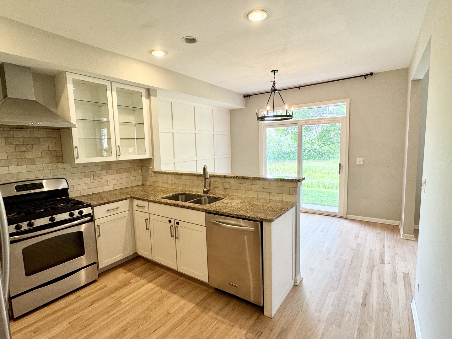 1344 Danada Court, Naperville, IL 60563