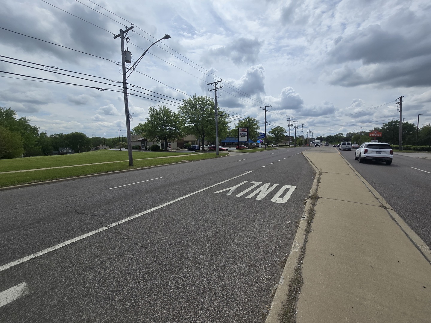 403-405 S Lincolnway Street, North Aurora, IL 60542