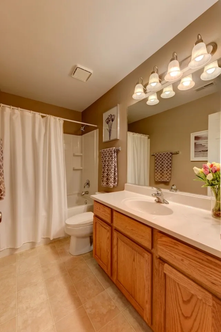 1125 Hampton Lane, Yorkville, IL 60560