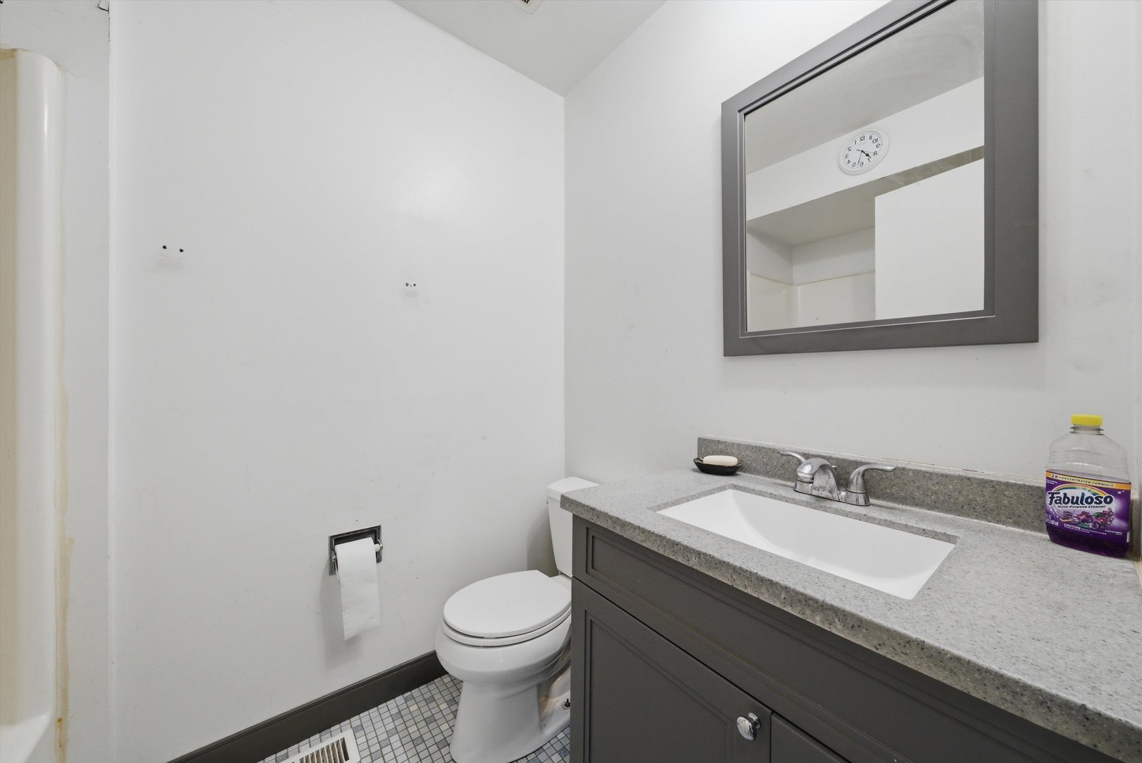 20 Ottawa Court, Justice, IL 60458