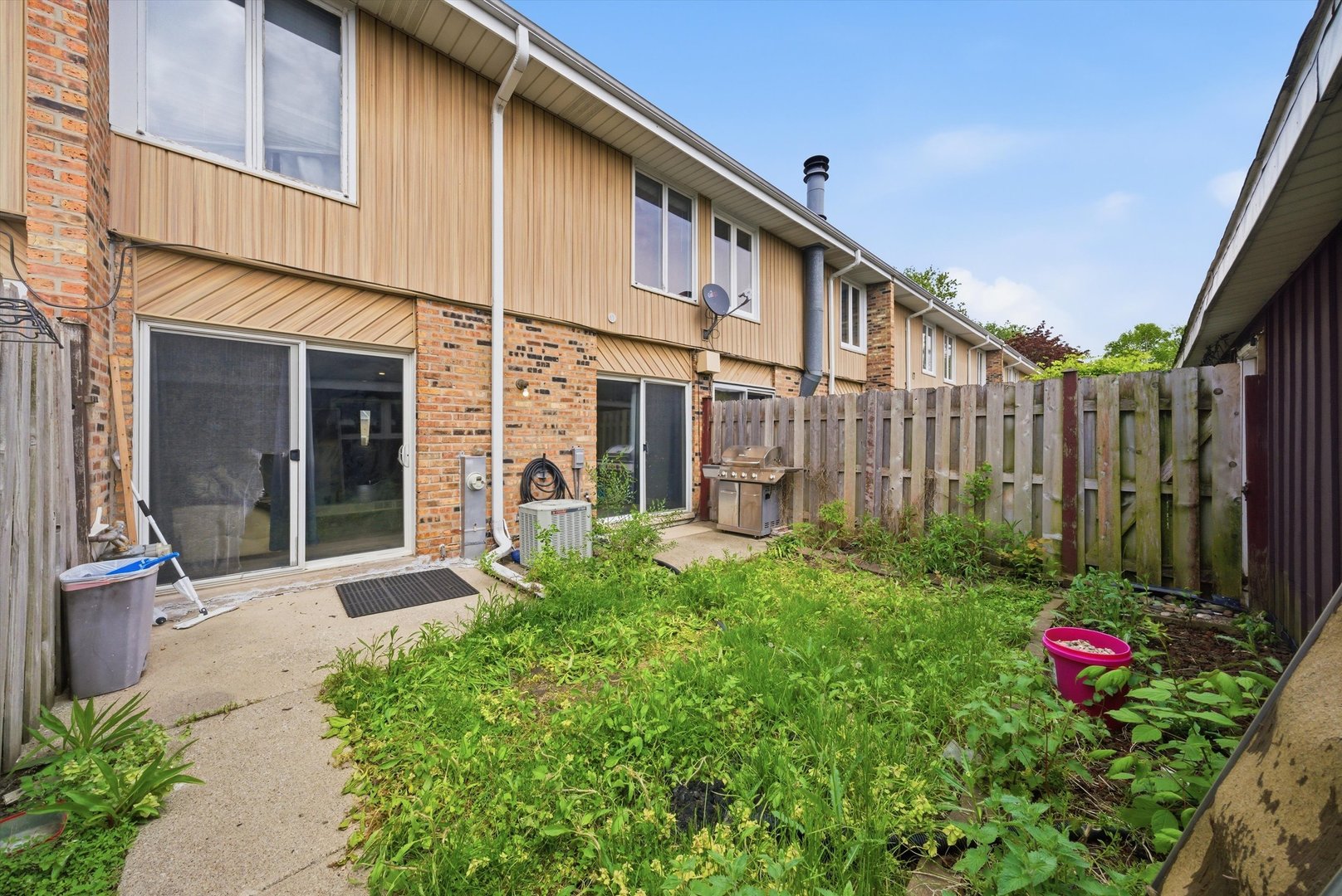 20 Ottawa Court, Justice, IL 60458
