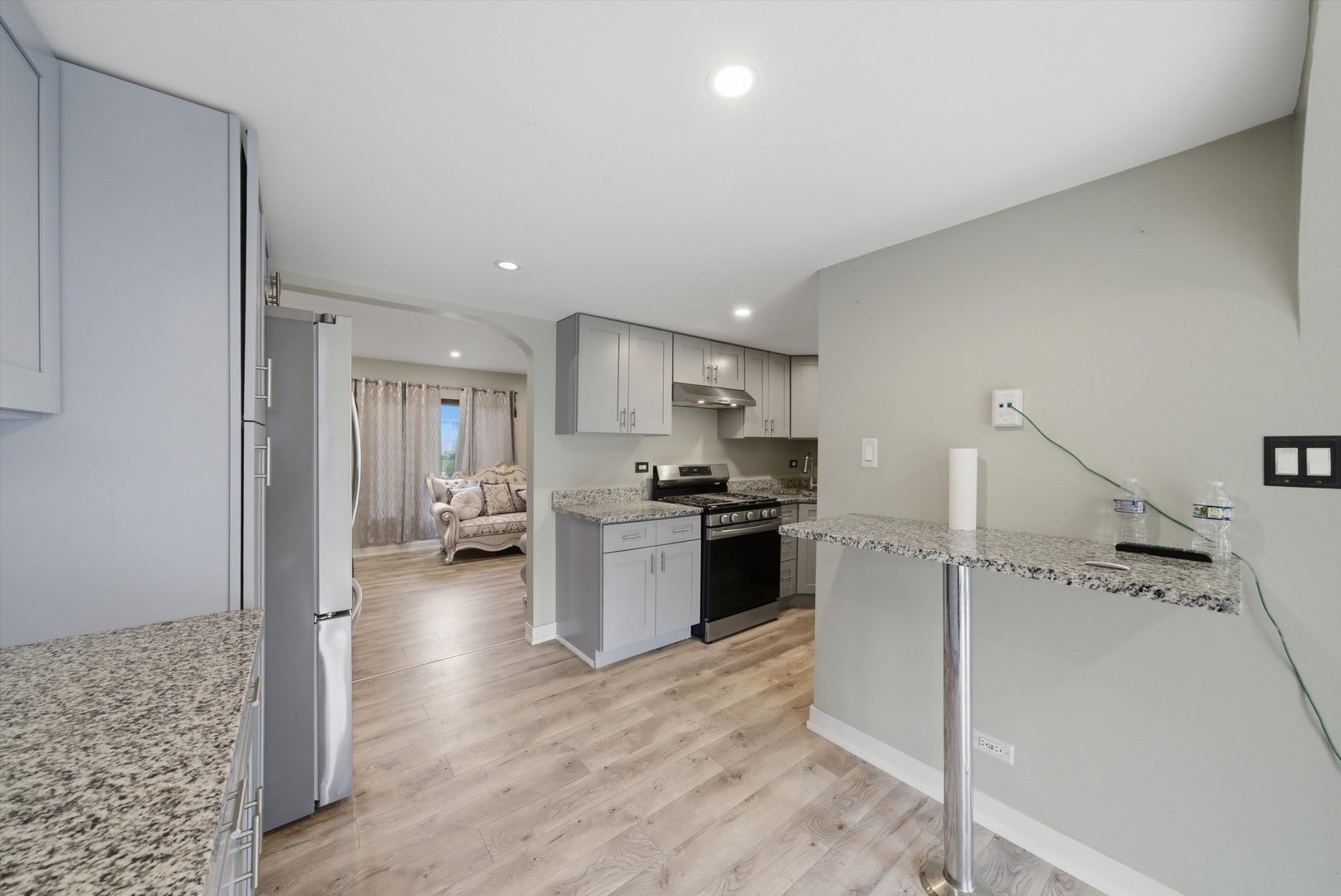 20 Ottawa Court, Justice, IL 60458