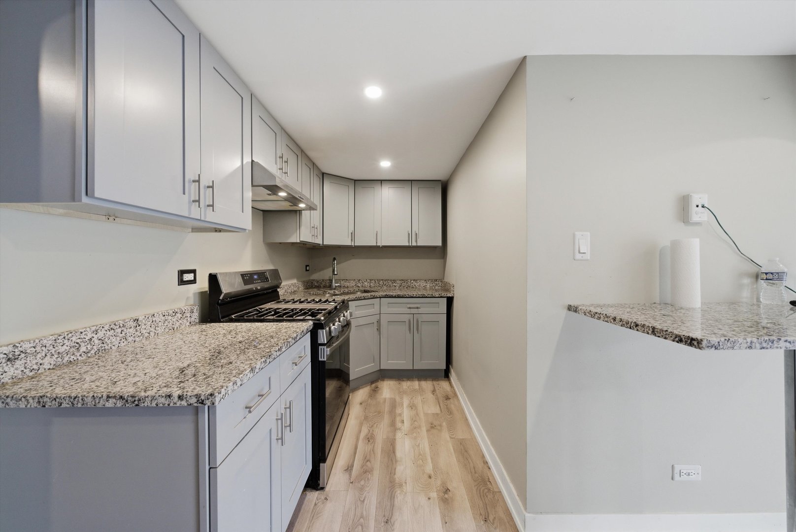 20 Ottawa Court, Justice, IL 60458