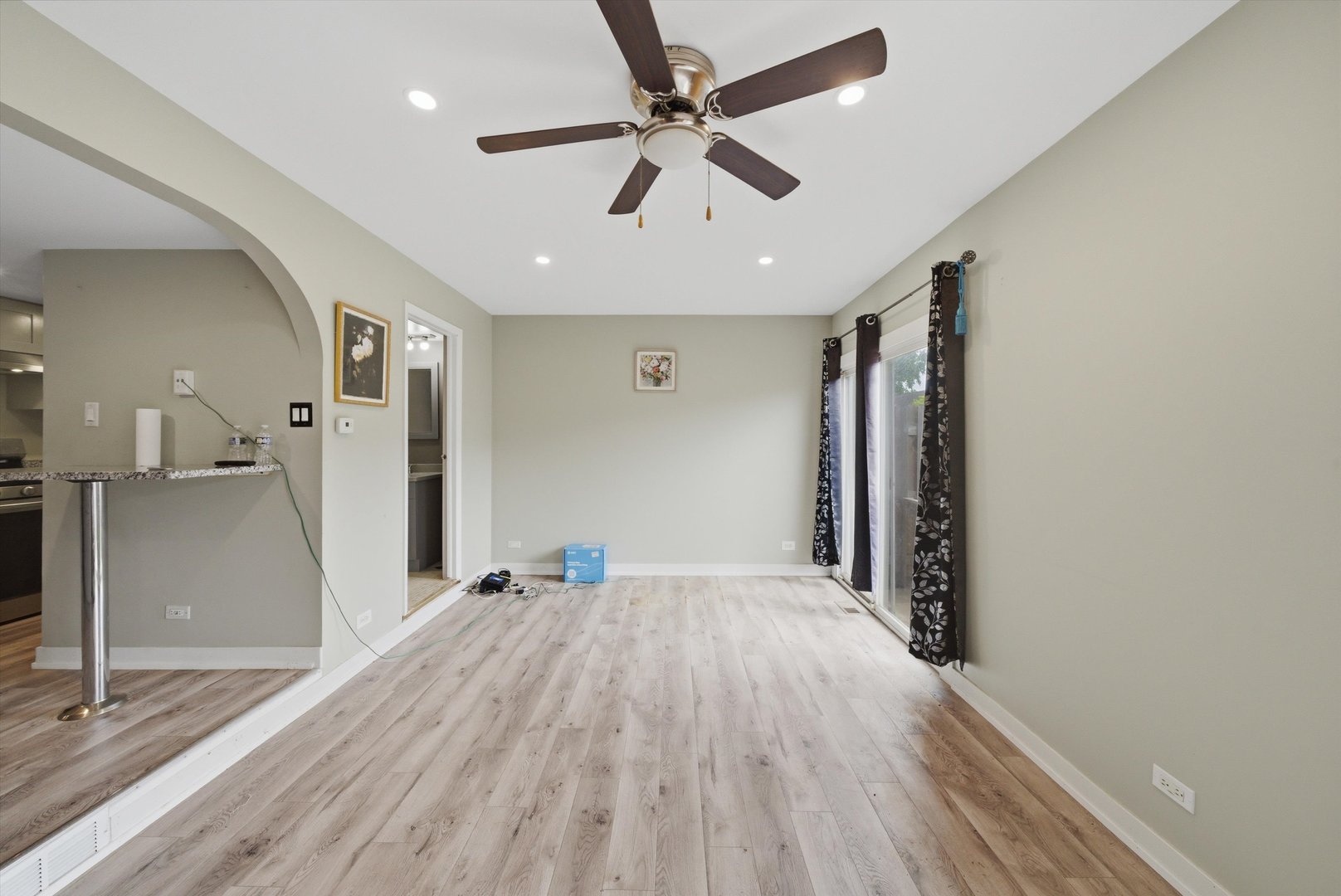 20 Ottawa Court, Justice, IL 60458