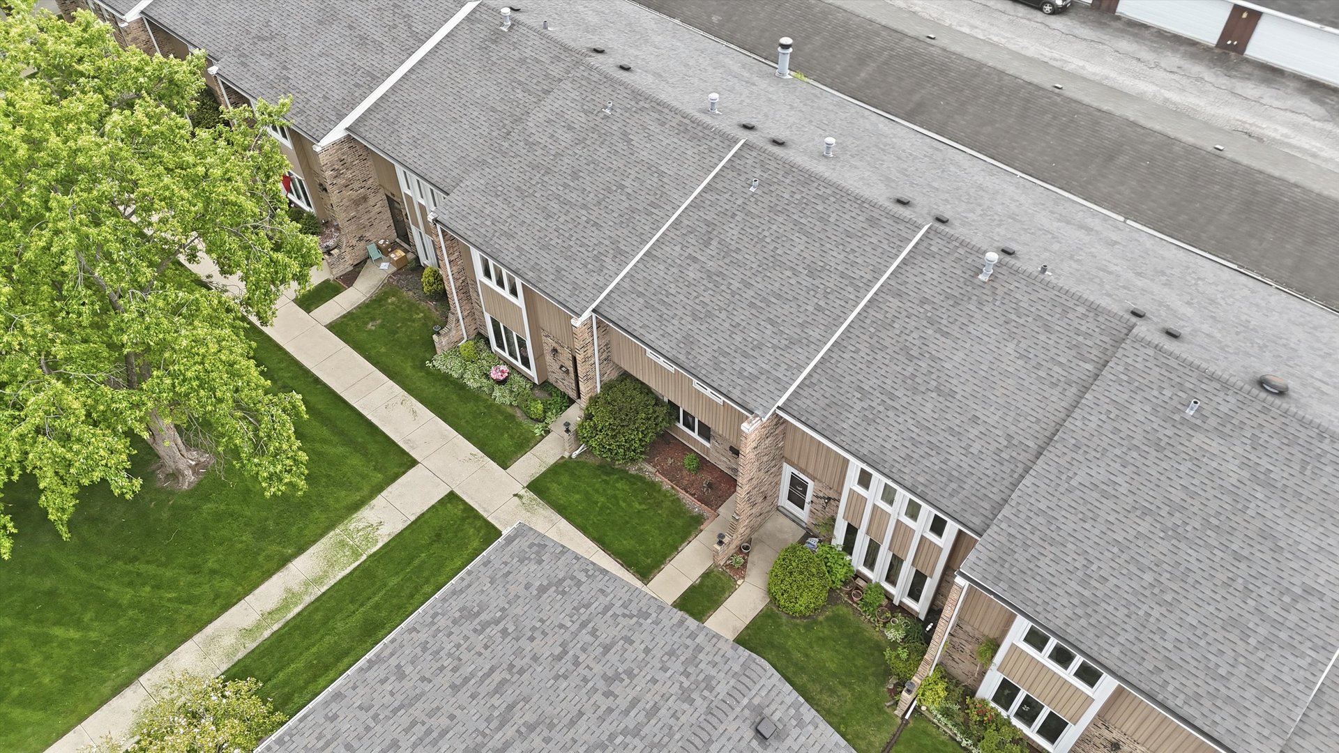20 Ottawa Court, Justice, IL 60458