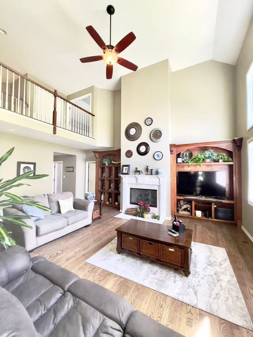 Naperville, IL 60564