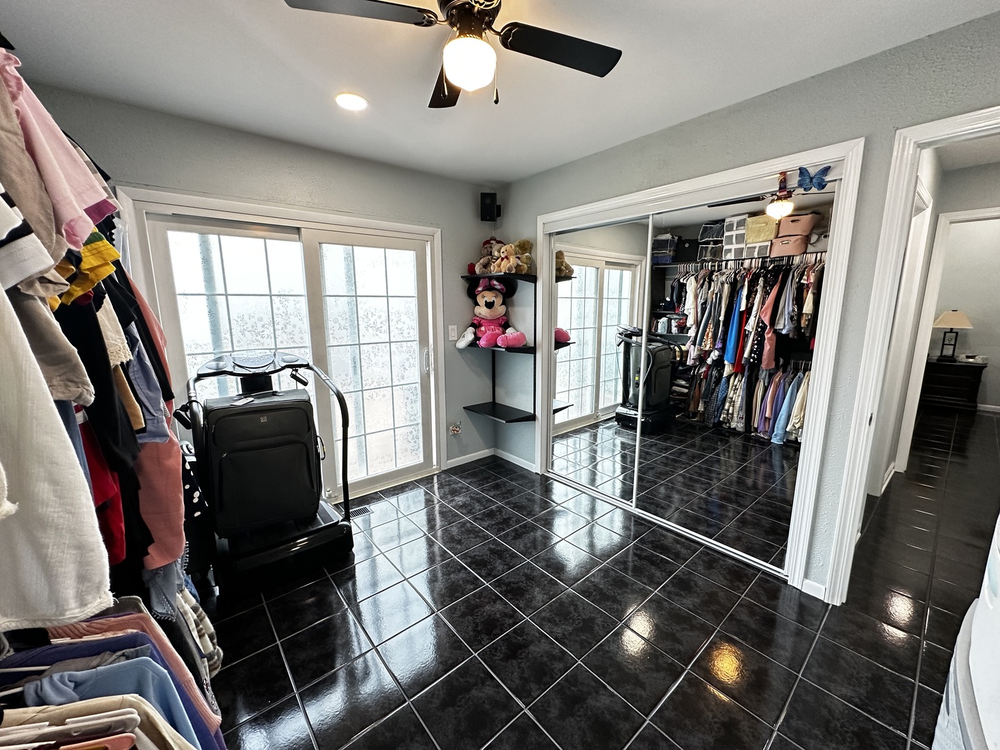 3321 Greenwich Lane, Island Lake, IL 60042
