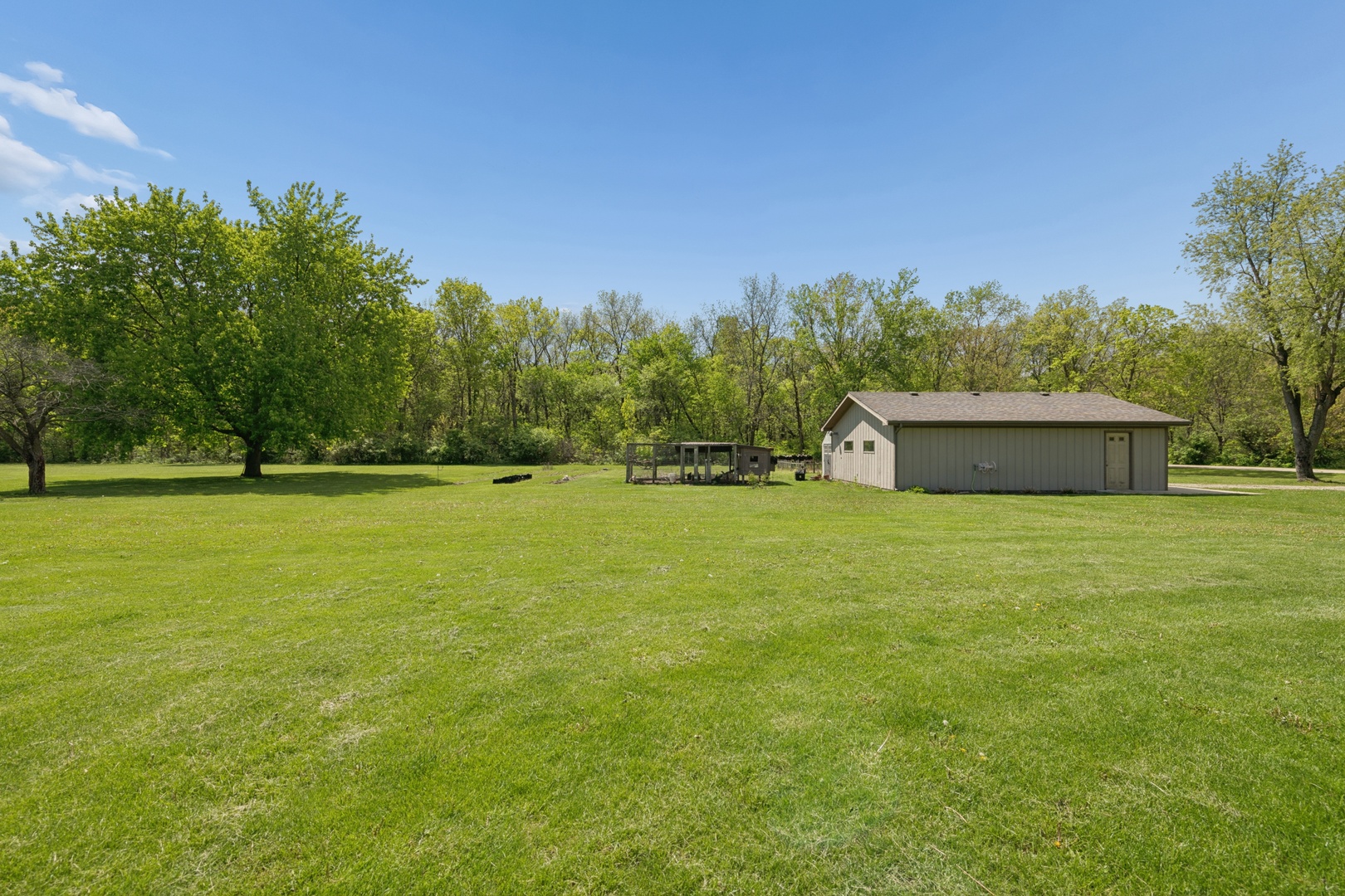 9590 Brown Road, Morris, IL 60450