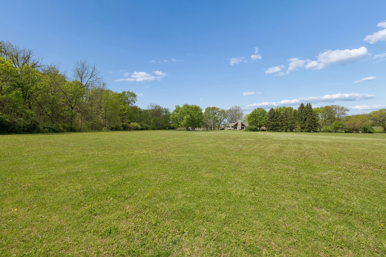 9590 Brown Road, Morris, IL 60450