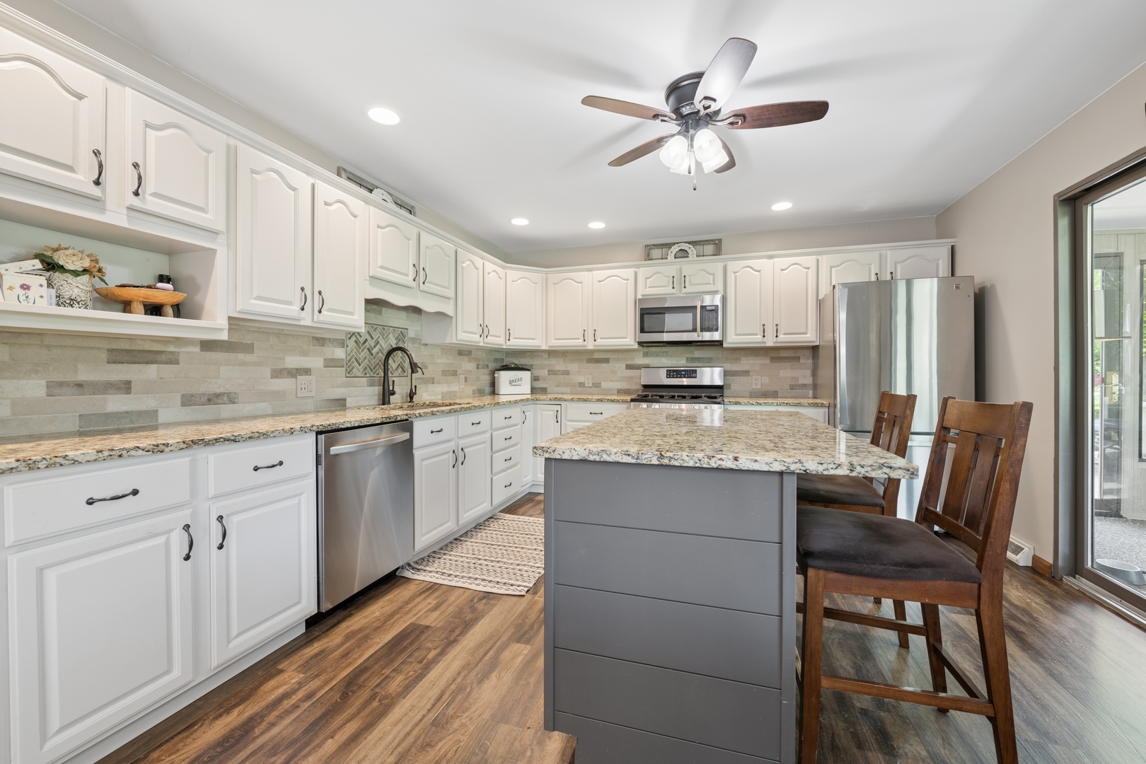 9590 Brown Road, Morris, IL 60450