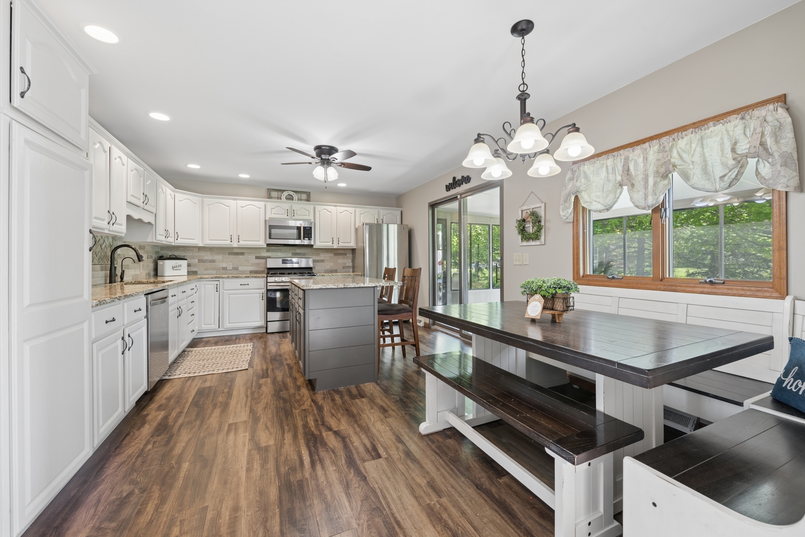 9590 Brown Road, Morris, IL 60450