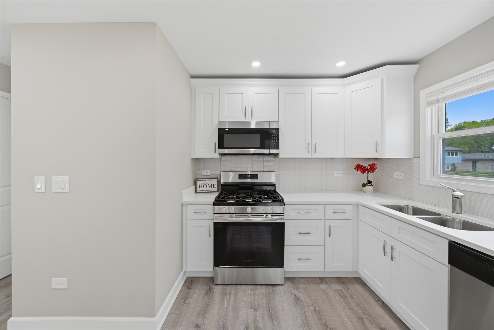 953 Dartmouth Avenue, Matteson, IL 60443