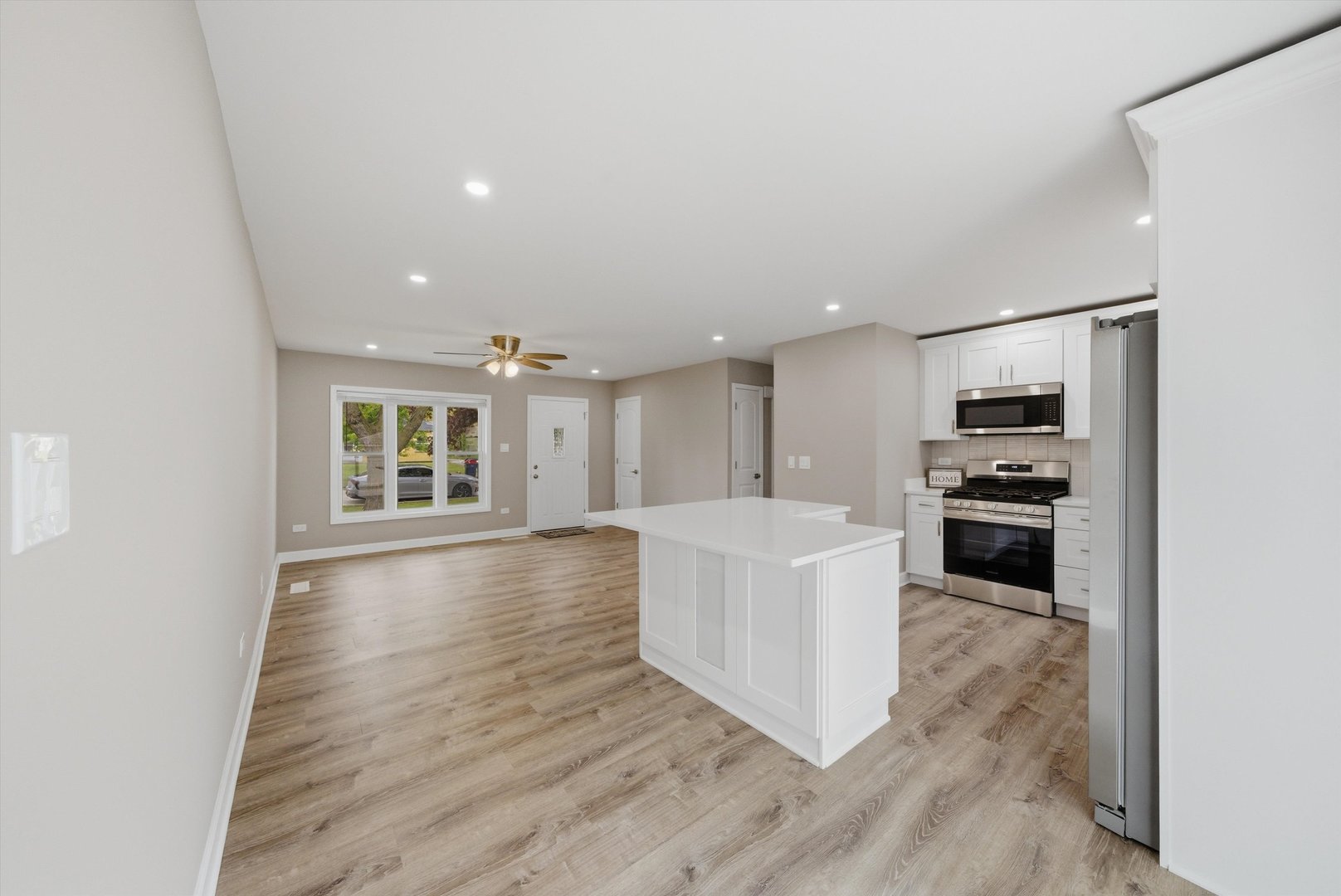 953 Dartmouth Avenue, Matteson, IL 60443