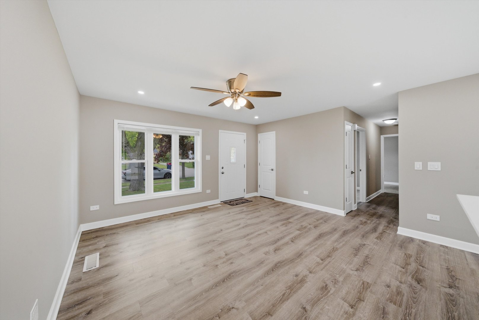 953 Dartmouth Avenue, Matteson, IL 60443