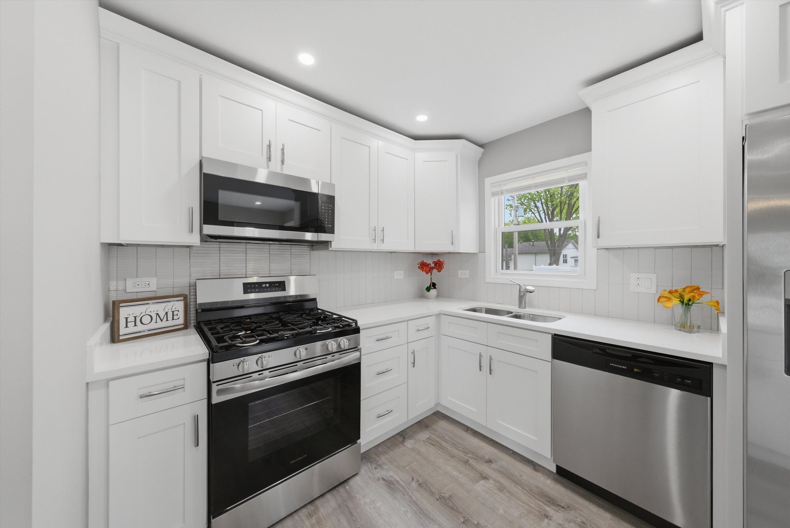 953 Dartmouth Avenue, Matteson, IL 60443