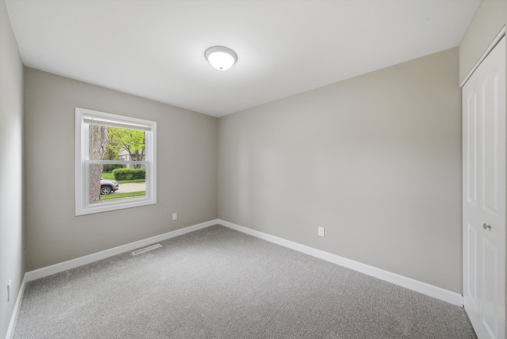 953 Dartmouth Avenue, Matteson, IL 60443