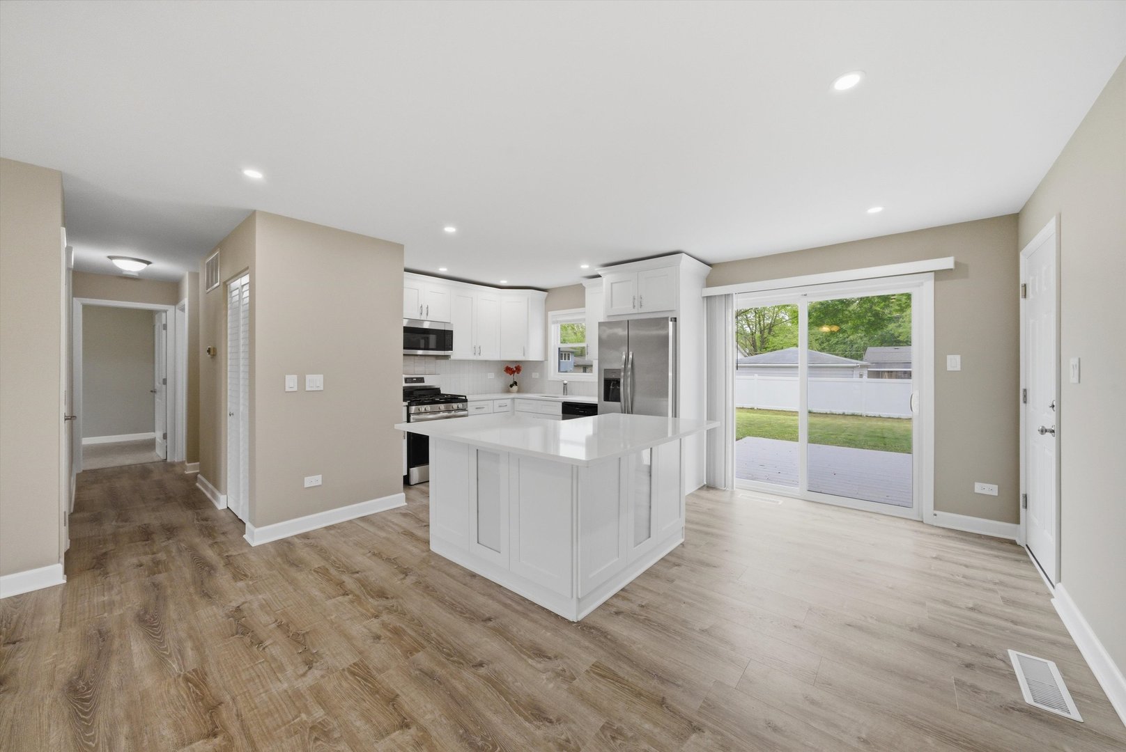 953 Dartmouth Avenue, Matteson, IL 60443