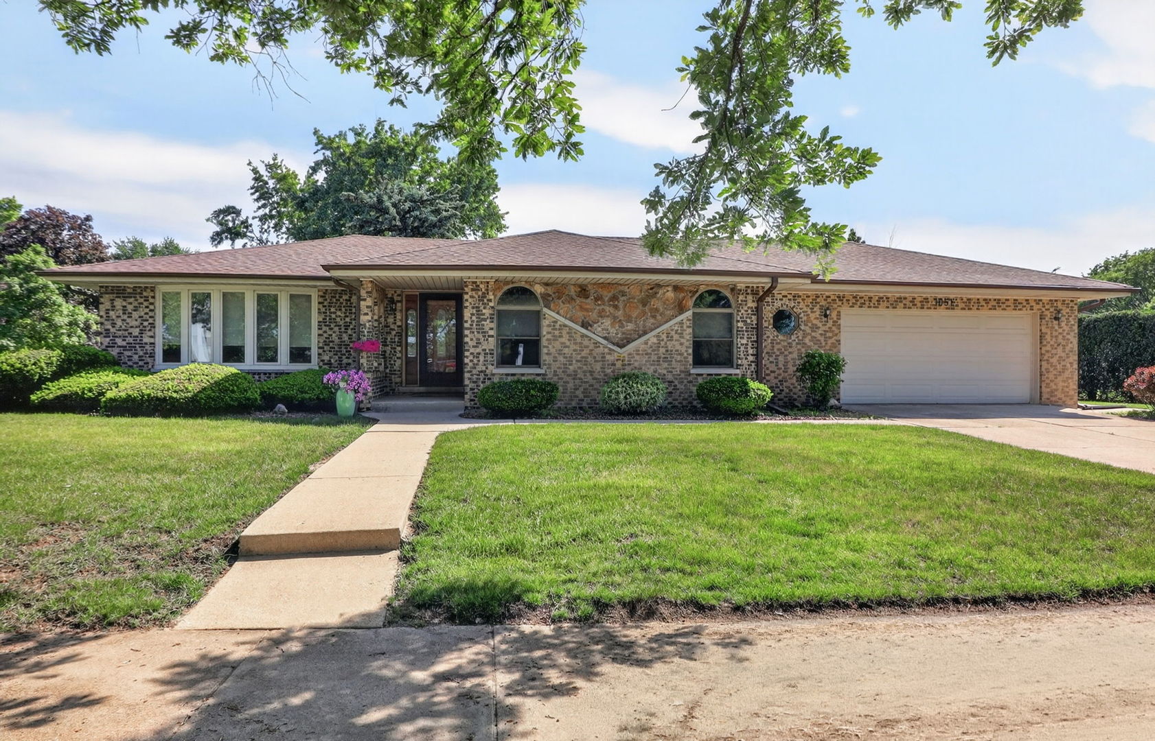 Downers Grove, IL 60516