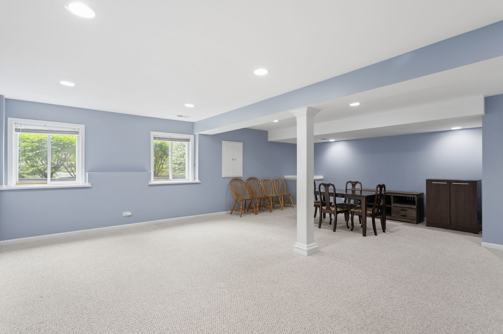 2250 STOUGHTON Drive, Aurora, IL 60502