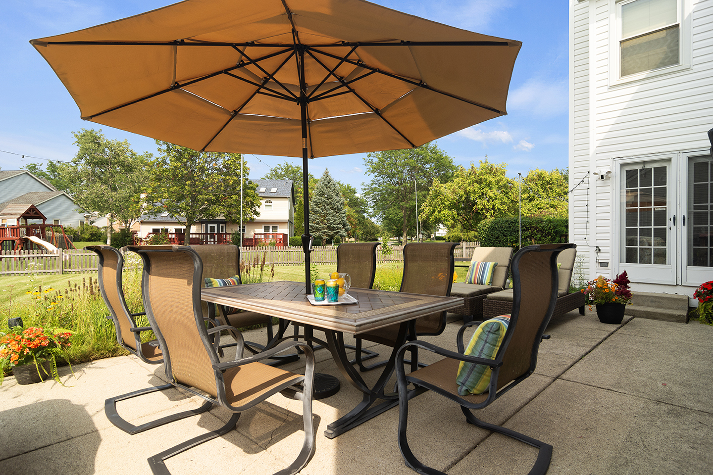 1412 Village Court, Buffalo Grove, IL 60089