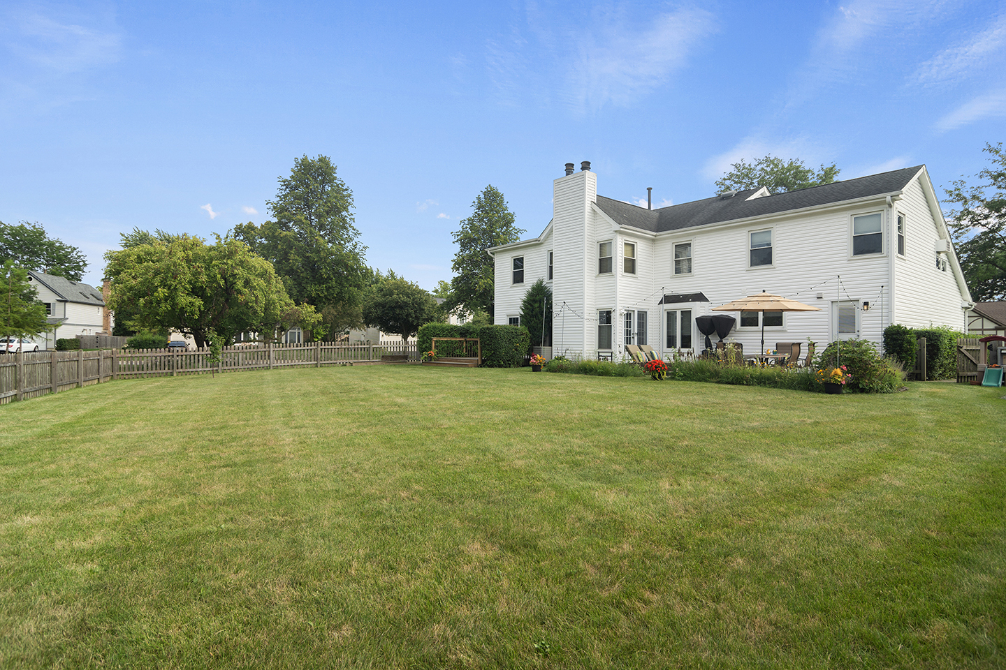 1412 Village Court, Buffalo Grove, IL 60089
