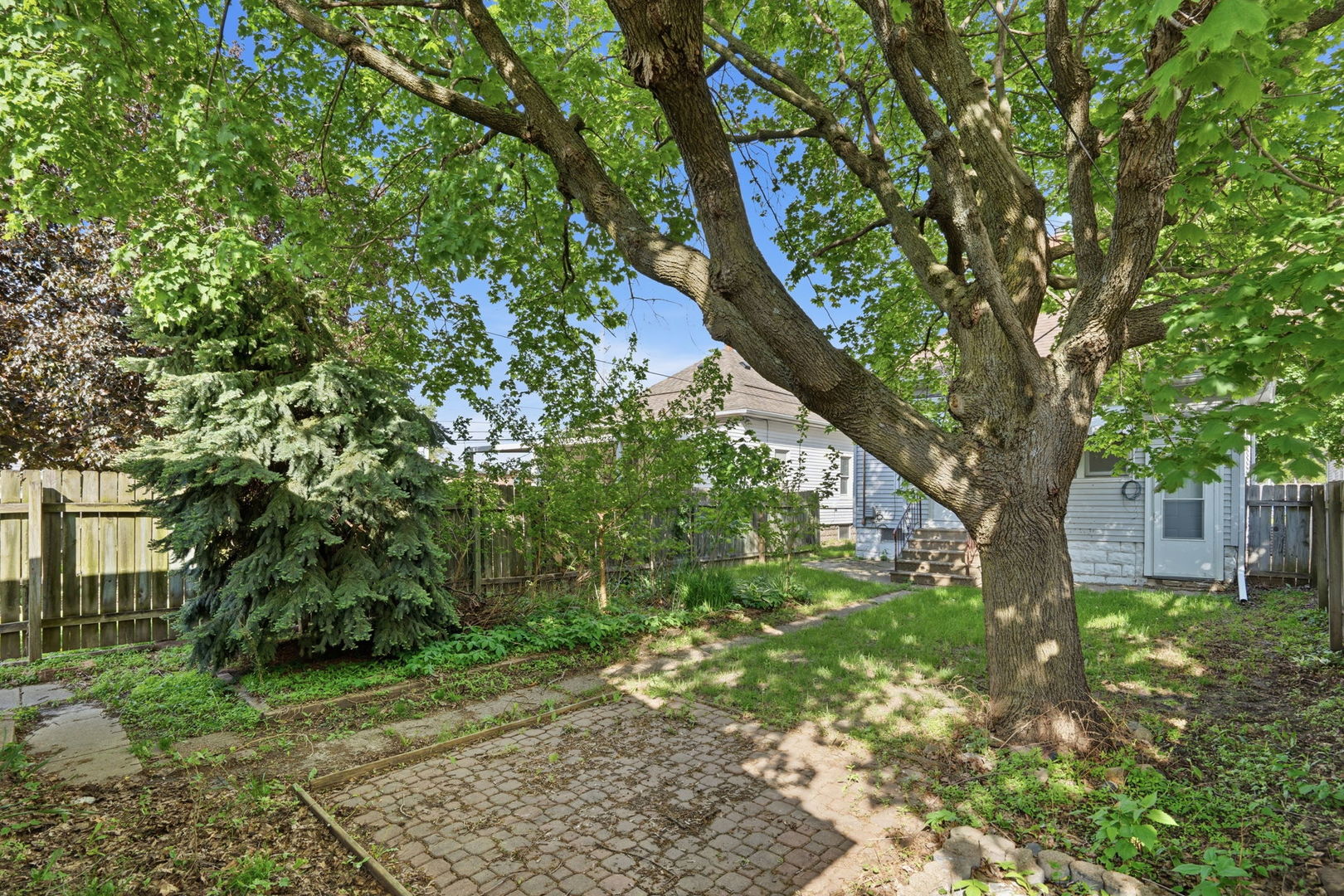 118 5th Street, Silvis, IL 61282