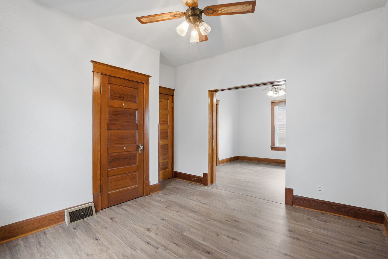 118 5th Street, Silvis, IL 61282