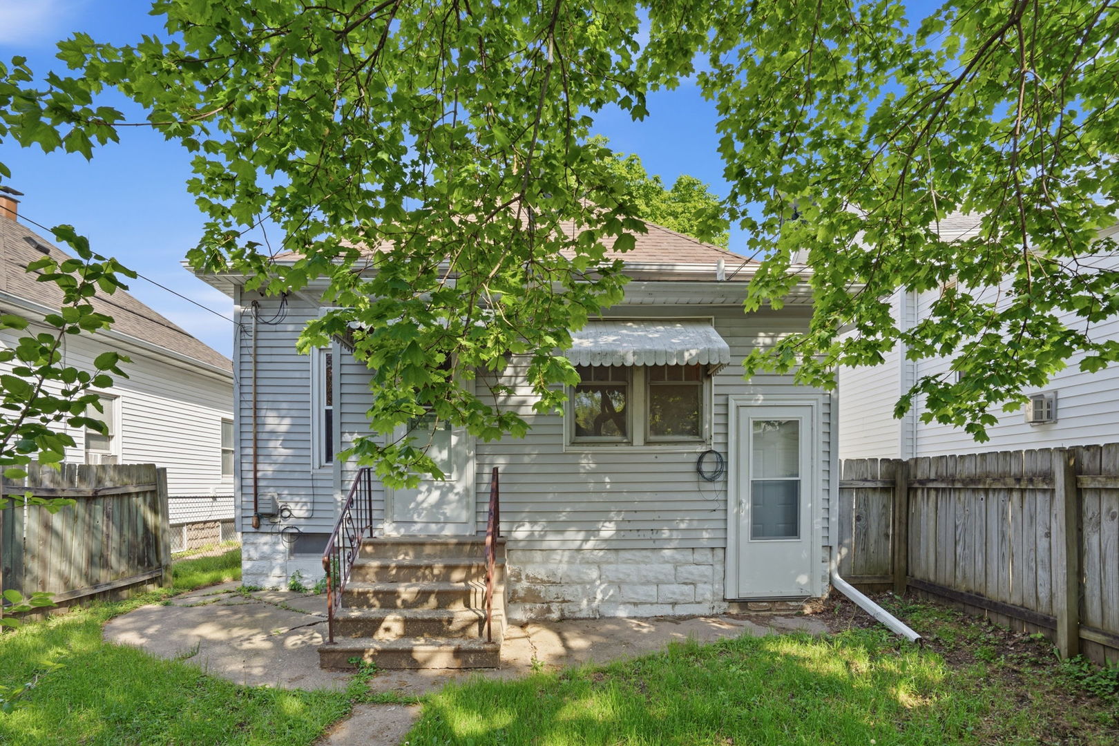 118 5th Street, Silvis, IL 61282