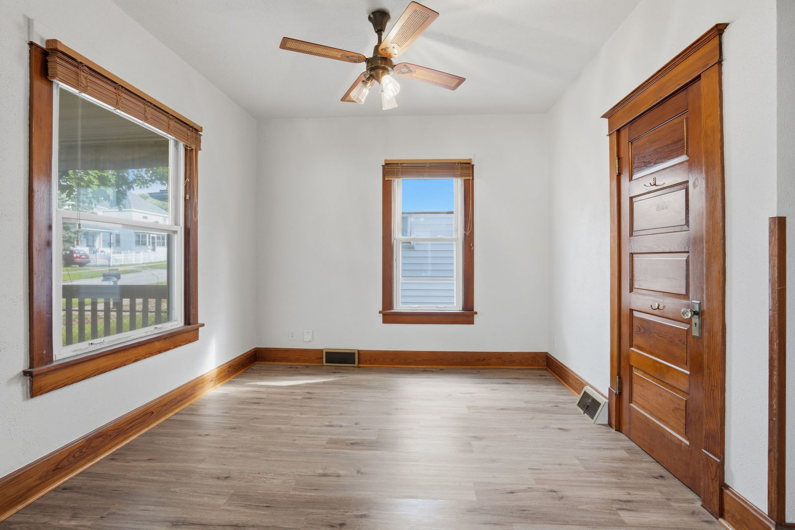 118 5th Street, Silvis, IL 61282
