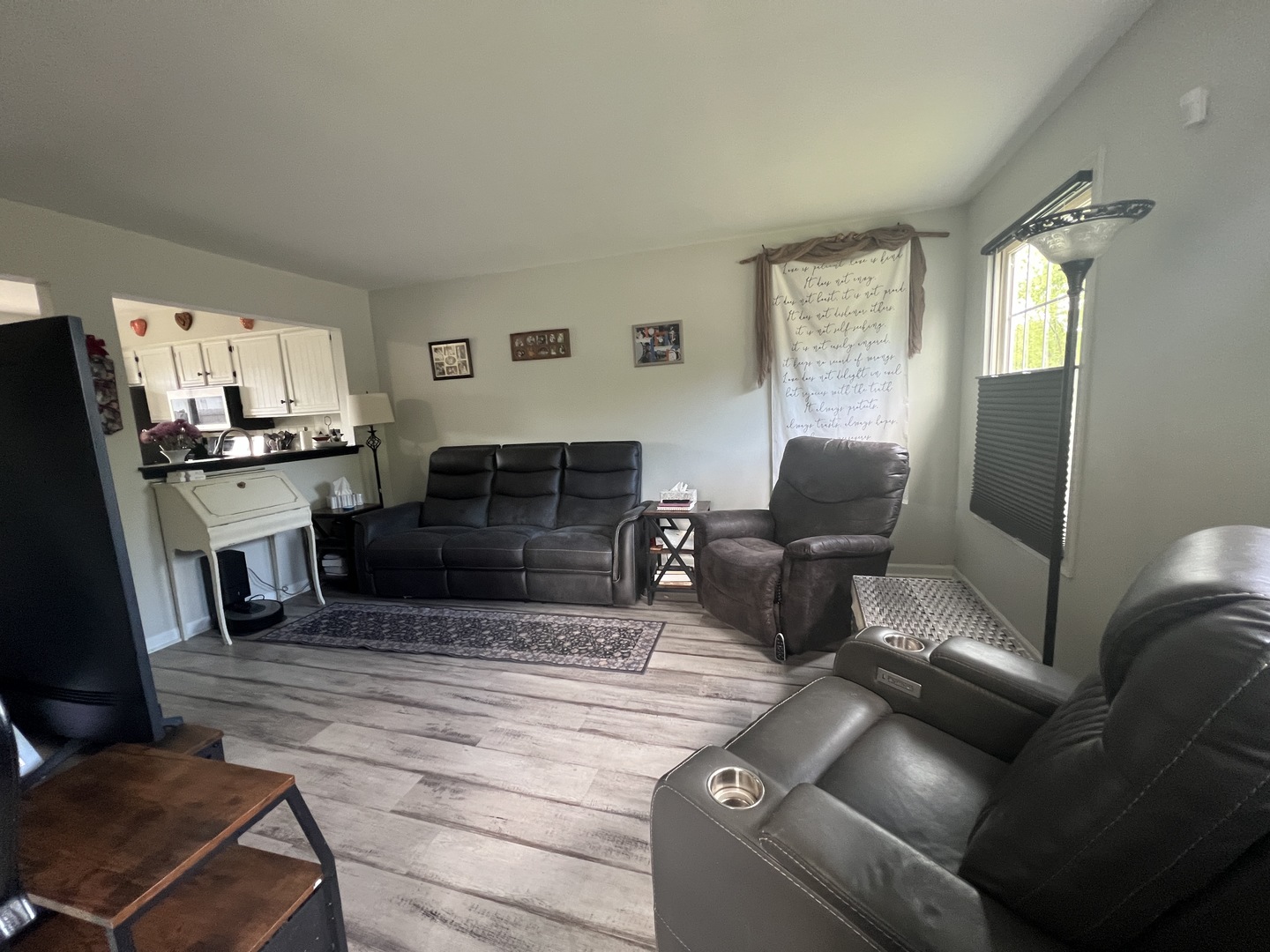 1804 De Forest Lane, Hanover Park, IL 60133